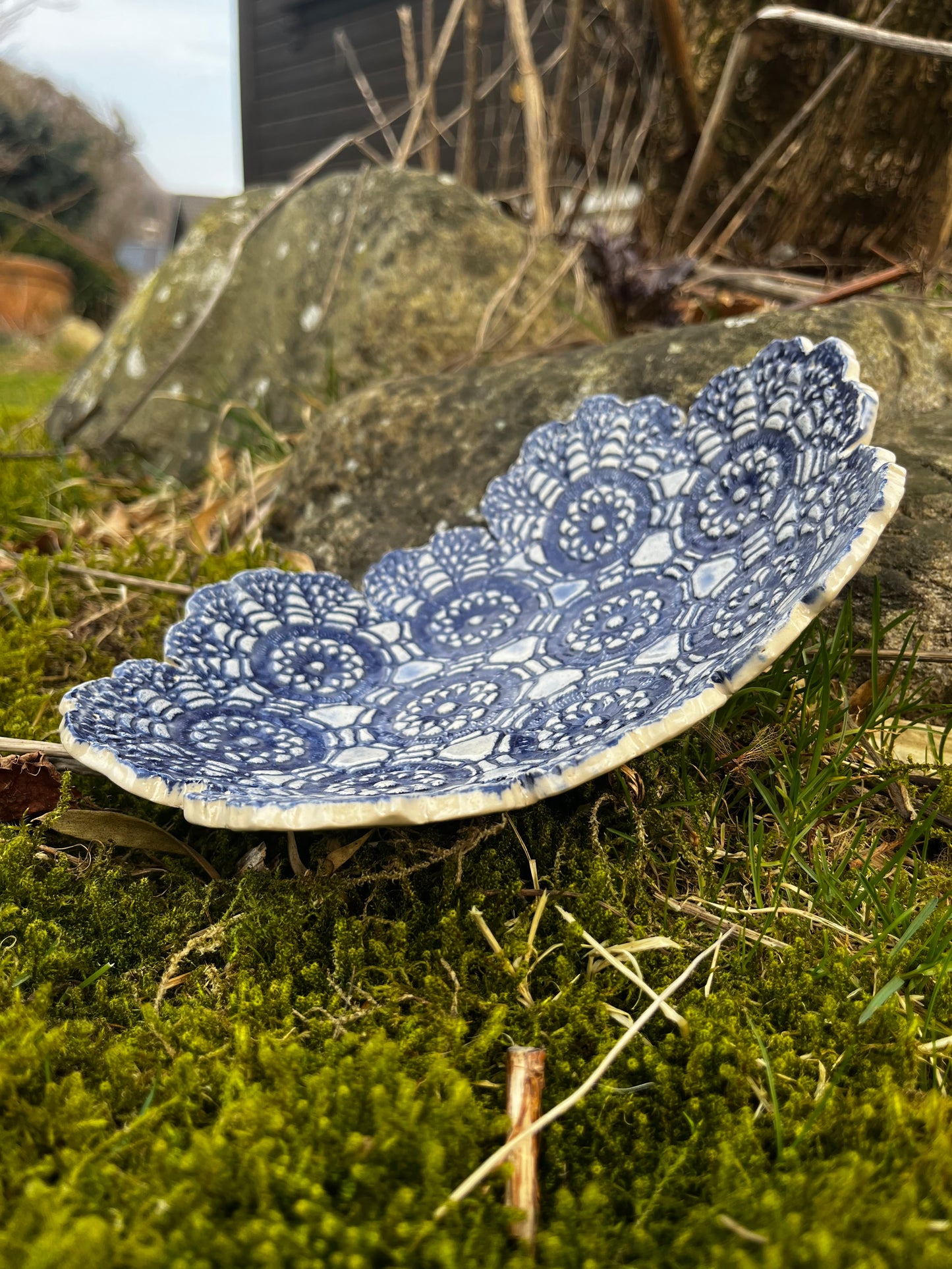 Oval skål – blå blomster