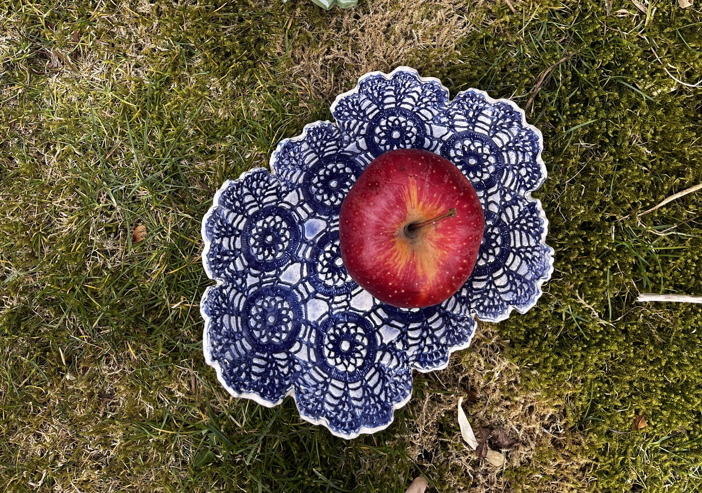 Oval skål – blå blomster