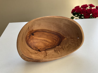 Oliventre-skål – naturlig og tidløs