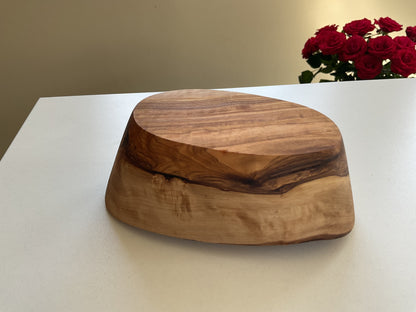 Oliventre-skål – naturlig og tidløs