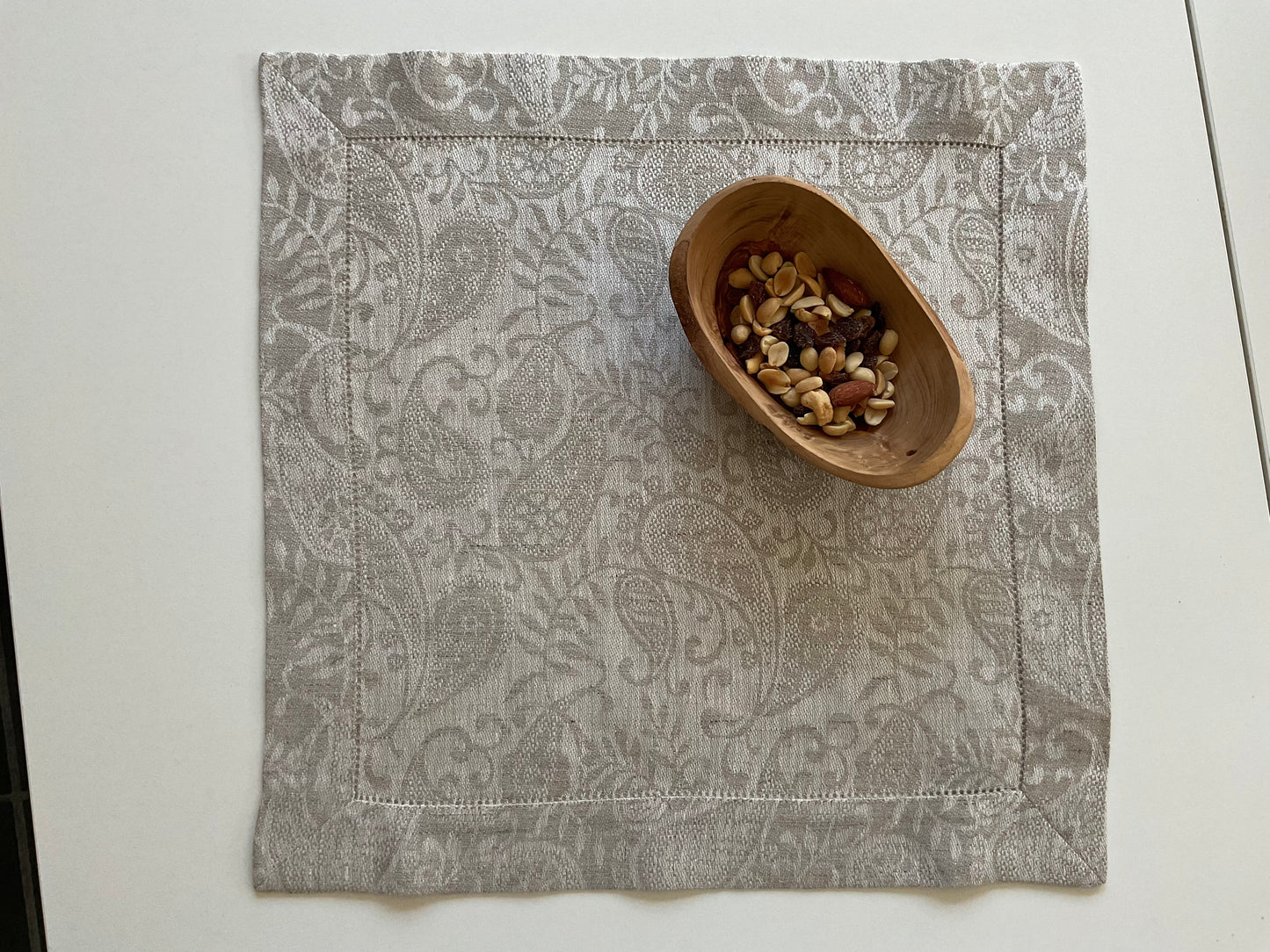 Oliventre-skål – naturlig og tidløs