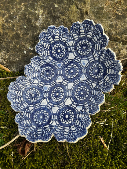 Oval skål – blå blomster